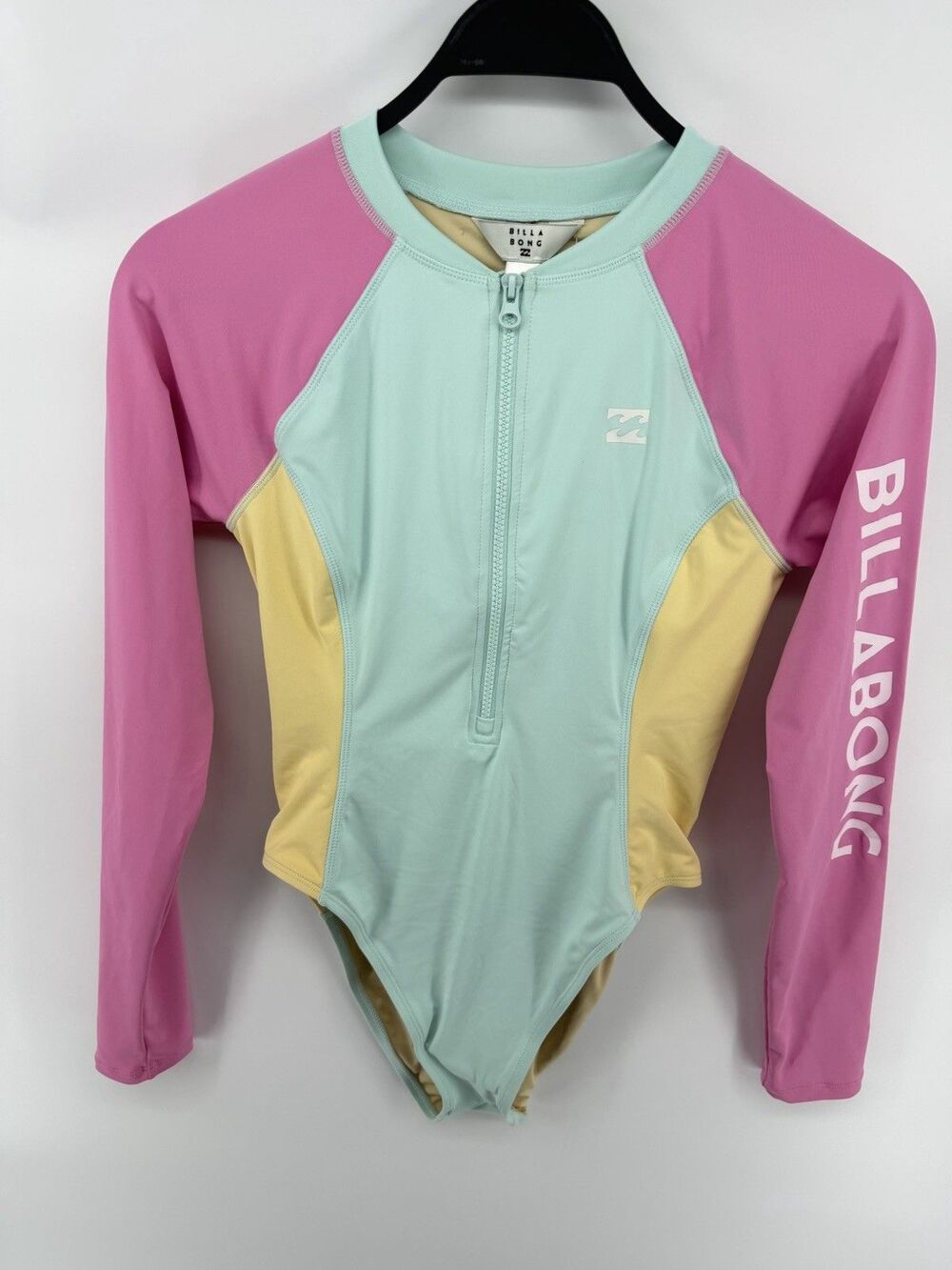 Billabong Women's M Long Sleeve Swimsuit Bodysuit Rash Guard 1 Pc Tropic NWT